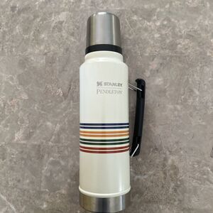 Pendleton Stanley Thermos National Parks Vacuum Bottle 1.5QT Limited Ed. White